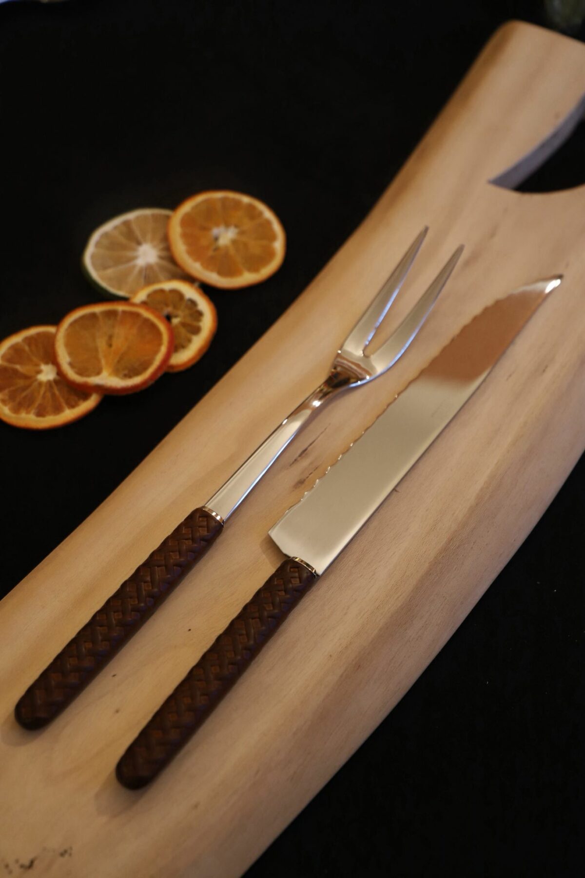 Cuchillo y Tenedor Trinchar marrón