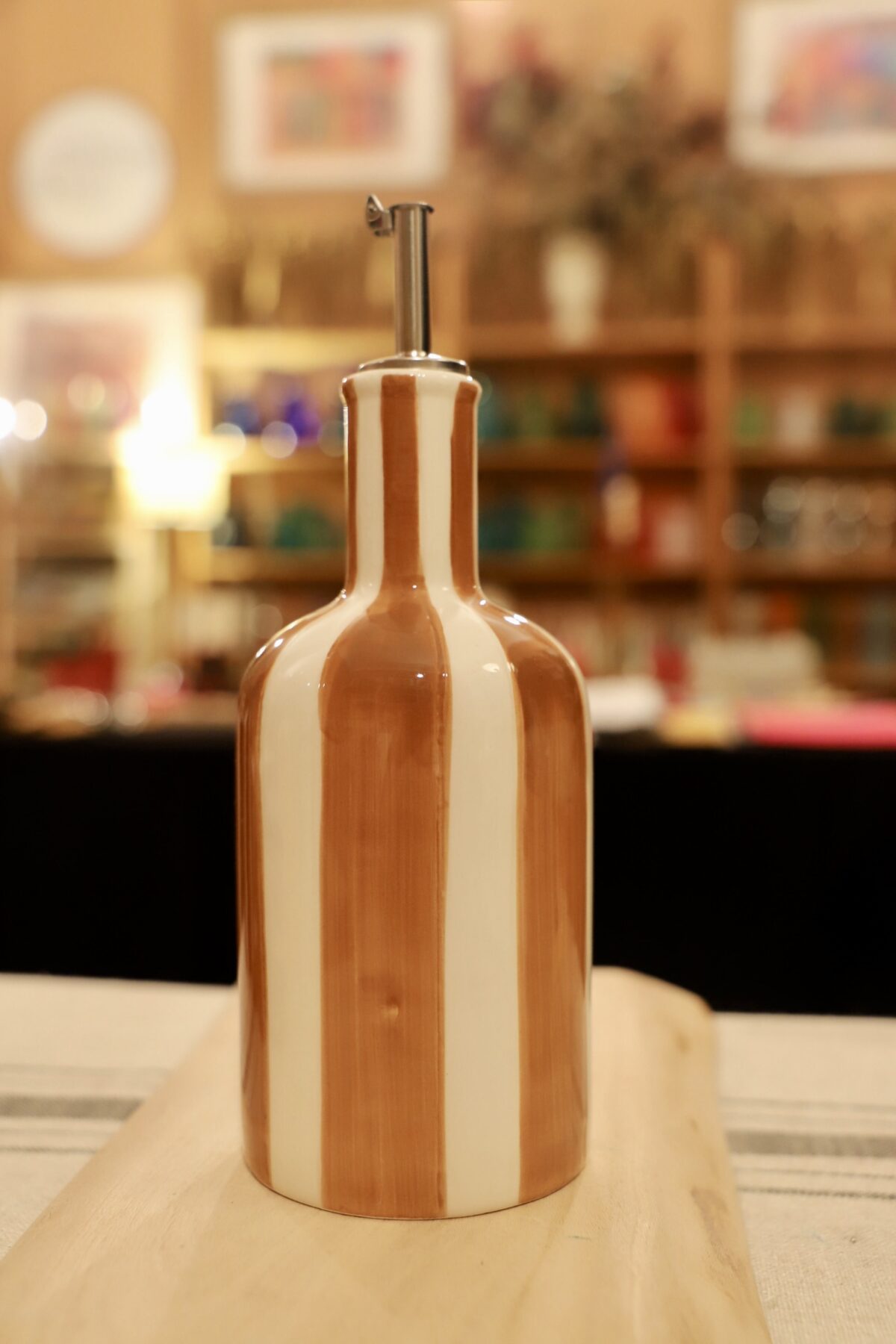 Aceitera cerámica marrón