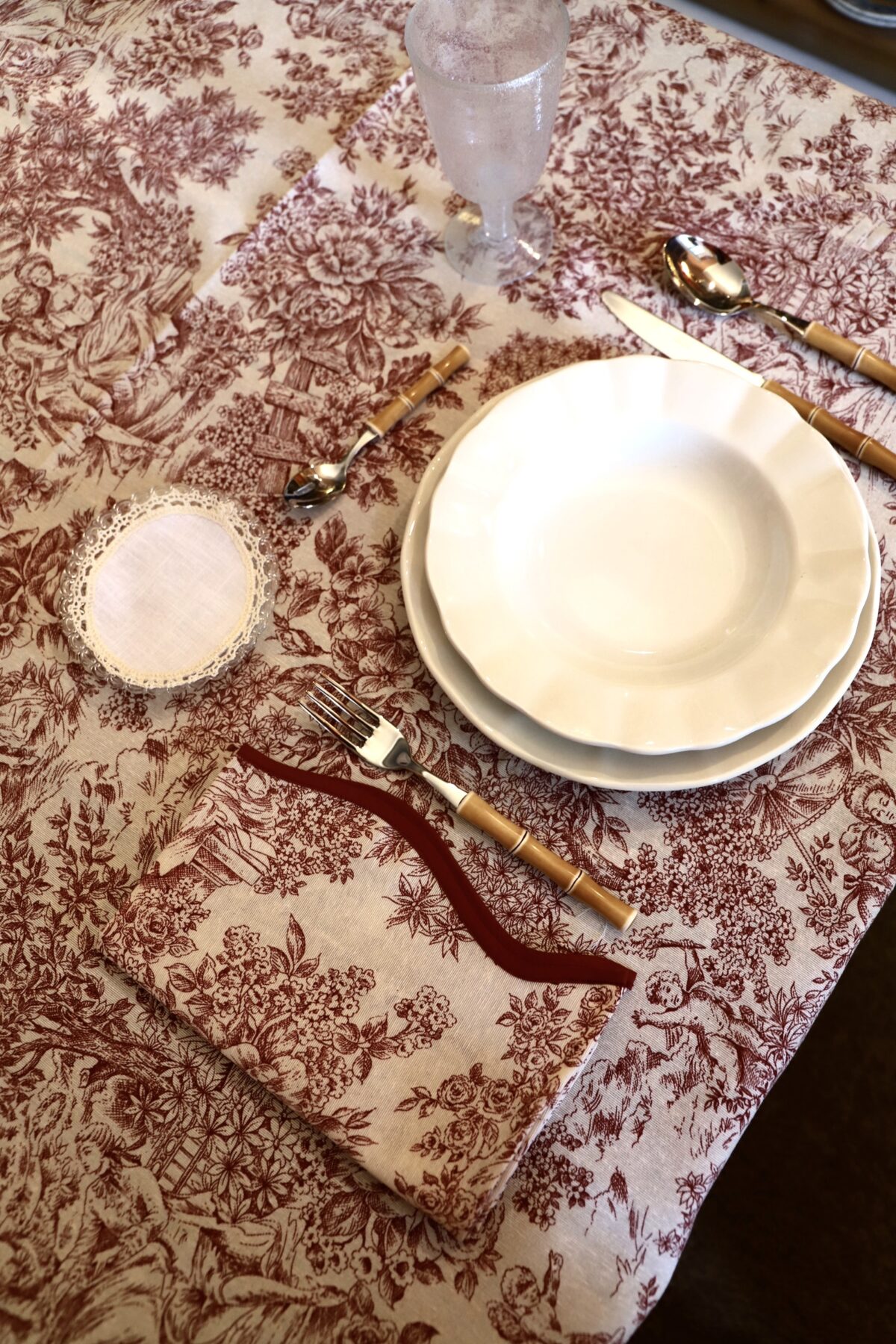 Servilleta Toile de Jouy rosa curvy